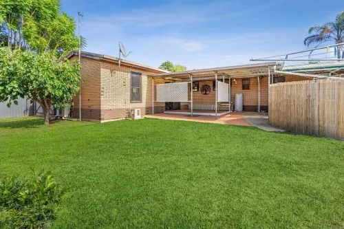 Second Street - Loxton AccommodationStylish 3 bedroom home