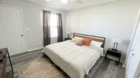 Entire Home Minutes From Beaches, Shopping, and Downtown Historic District 바일 포인트 파크 앤드 트레일 주변 호텔