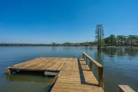 Relax at the Lakehouse with a Dock