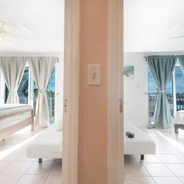 Waterfront 75’Dock POOL Kayaks Bikes SombreroBeach2mi OutdoorSpace WalkToStores