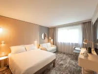 Novotel Mâcon Nord – Porte de Bourgogne Hotels in Clessé