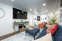 Industrial St. Loft on the square