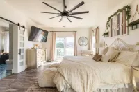 The Roblar Inn ~Wine Country~Hot Tub~Accessible