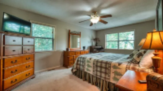 Mountain Hollow - Hot Tub