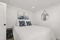 RENOVATED: 1 Bedroom/1Bath, Close to the Beach!