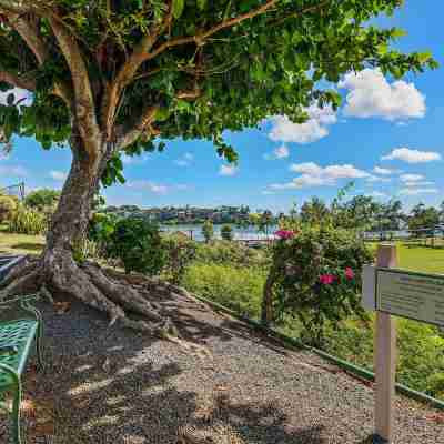 Family Condo with Queen Beds & Ocean Views from 3 Lanais! Hotel Exterior