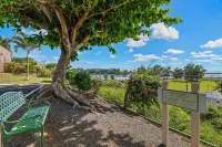 Family Condo with Queen Beds & Ocean Views from 3 Lanais!
