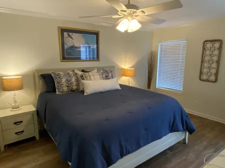 Top Floor, Partial Oceanview, Peaceful Condo Отели рядом с достопримечательностью «St Simons Island»