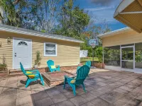 Cozy, Close to downtown Lake View home. Hotels near Clermont Performing Arts Center