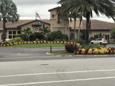 2 bedroom Bradenton Florida condo with golf membership 1720 square feet Hôtels à proximité de : Ellenton Premium Outlets