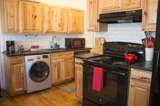 Beautiful 1st Floor Apartment & Amazing Shower