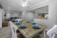 Heated Pool+Fire Pit+Trails+4 Min to Beach