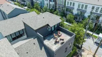 3 Story 2Br-2.5BA Townhouse w/Terrace/Pool Downtown ATL