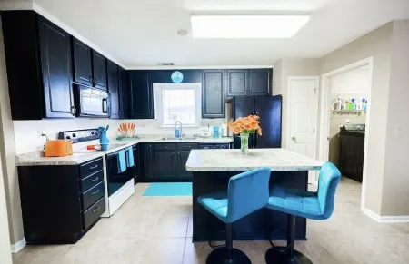 Cozy 3 bedroom, Centrally Located, Perfect for a family Отели рядом с достопримечательностью «Монтгомери Музеум оф Файн Артс»