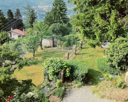 Villa Rossa,  magnificent garden and view on the lake at only 10 min. from Como Hotels in Torno