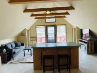 Cozy loft in Gardiner with AC, WiFi and splendid views Hotels in Gardiner