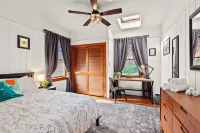 Spacious Victorian in the heart of Catskill Village - Close to All