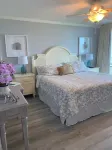 Completely renovated 1 bedroom on first floor Sabine Yacht and Racquet Club Pensacola Beach Gulf Side Artificial Reef 주변 호텔