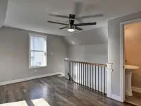 Historic 2-bedroom house with WiFi and AC in downtown Lenoir City