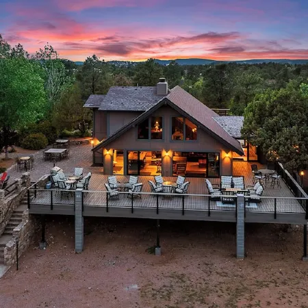 Luxury Estate on 5 Acres - Pickleball, Hot Tub, Mountain Views & Endless Fun