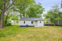 Bugalow near Airport - Private Yard, Close to City