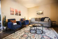 Charming and Historic 5BR Near DT, Irvine Park and Cathedral Hill