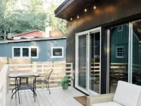 The Mac House - With a Hot Tub!