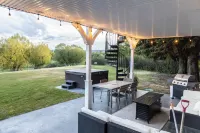 Spacious Home with Stunning Mountain and Golf Course View’s!