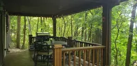 Cottage near Pittsburgh - Pet Friendly, No Pet/Cleaning Fees, Secluded & Quiet - balcony
