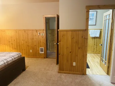 Historic Westcliffe Outpost Penthouse Apt 2bed/2bath