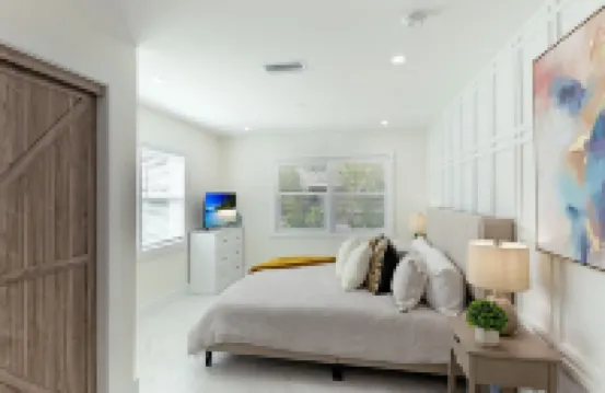 New listing! Relaxing oasis. Fully furnished!