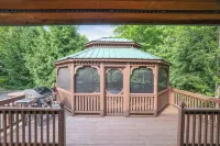 NEW Family Cabin near Lake Wallenpaupack-Hot Tub-Trails