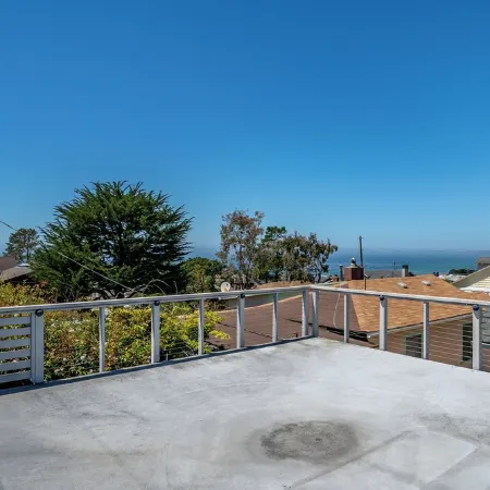 Magical Home on the Hill with Ocean Views - Two Queen Beds and One Full Bed