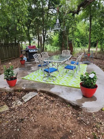 Ethyl's Place - a Charming Place to Stay.