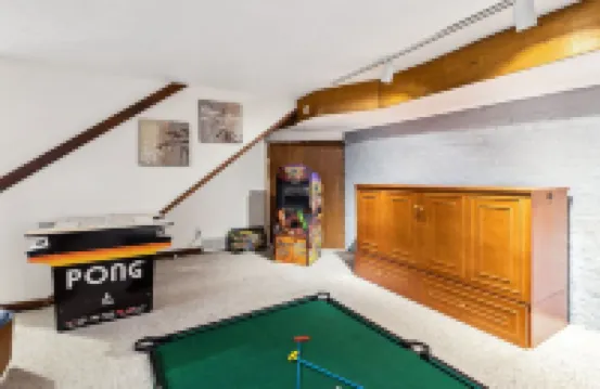 The Redwood Retreat- 5Bed/4Ba with a Rooftop Deck in the Heart of Ohio City