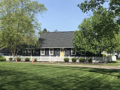 Bexley Family Friendly ★ King Bed ★ Staycation Hotels near South Hamilton Shopping Center