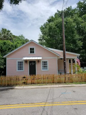 YOUR SOCIAL DISTANCING SANCTUARY IN HISTORIC BEAUFORT