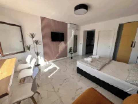 Old Port la Marina - Sole