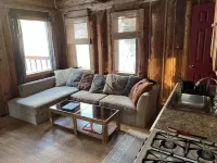 Thompson Pass Cabin