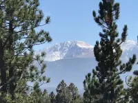 Amazing secluded apartment on 27 acres with Pikes Peak view