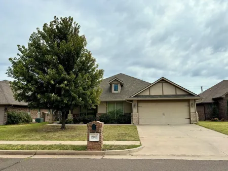 Beautiful Cozy Edmond Home - 4bed 2bath