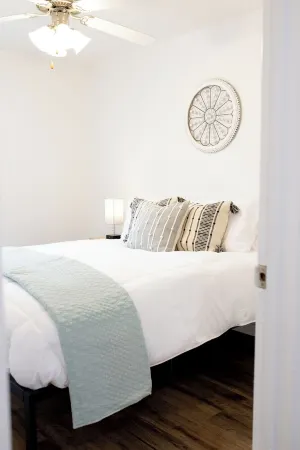 Newly Remodeled 2-BR across UAMS Hospital #C