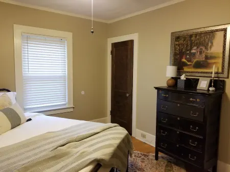 Bloomfield Haven Getaway Отели рядом с достопримечательностью «Парк Гринвуд»