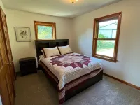 Charming Getaway Nestled in the Heart of the North Woods!