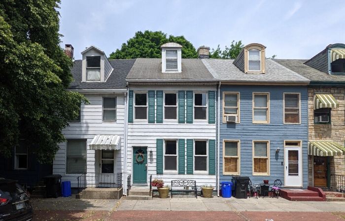 Centrally Located ~ Off-Street Parking ~ Walkable ~ Spacious ~ Historic
