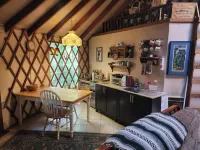Relaxing FallCreek Vacation Yurt