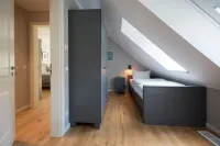 Luxurious Frydag vacation apartment in Karl-Georgs-Forst; dogs welcome