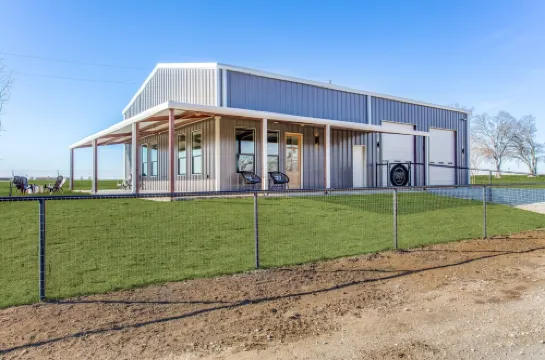 "The Little Ass Apartment Country Retreat Getaway!