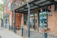 Best of Downtown and Belmont in cozy unique 2BD! Walk everywhere! Hotels near The Corner