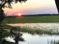 Spectacular Sunset Views on the Marsh in Hilton Head IslandSleeps 8